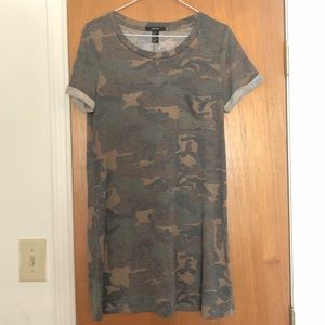 FOREVER 21 Camo T-shirt Dress